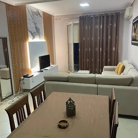 5 Star Apartment *