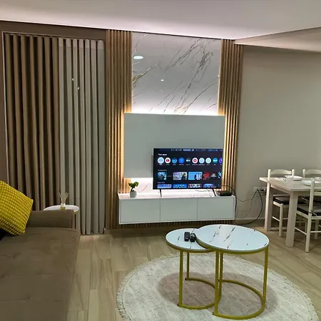 5 Star Apartment